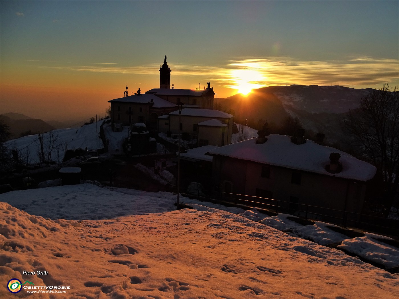 85 Splendidi colori del tramonto a S. Antonio Abbandonato.JPG